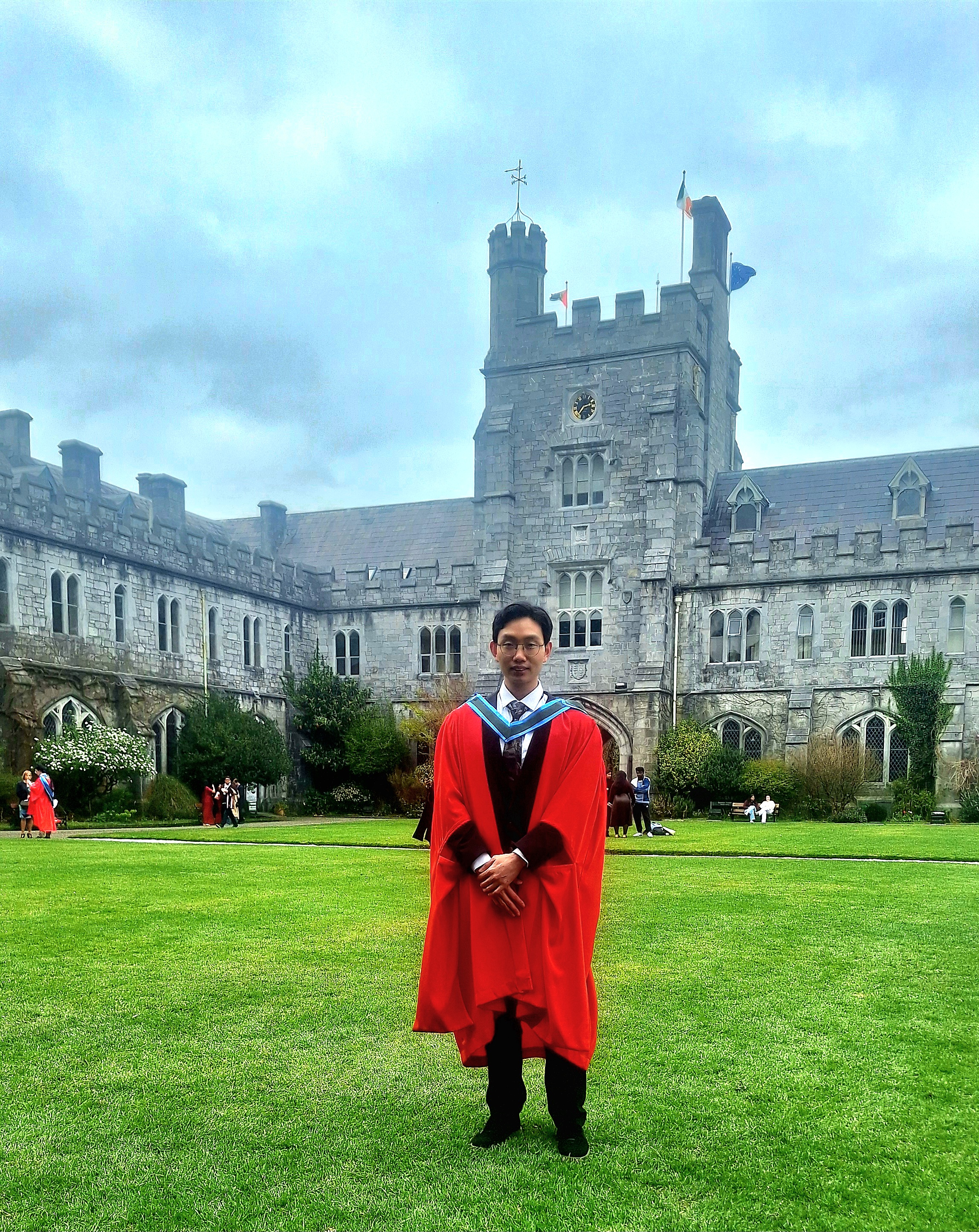 Congratulations to Liang Li, PhD graduate under the supervision of Professor Dmitri Papkovsky. 